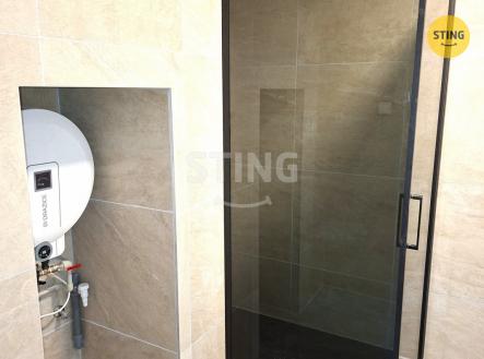 Pronájem bytu, 1+kk, 33 m²