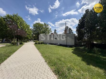 Prodej komerčního objektu, nákupní středisko, 438 m²