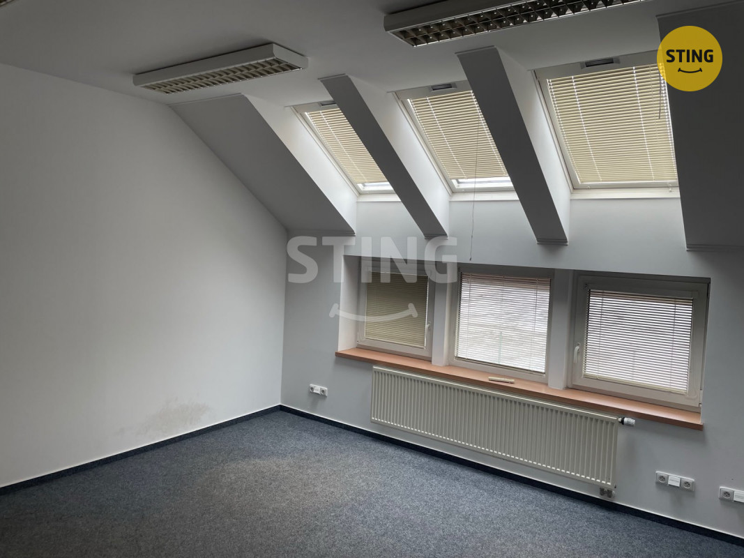 Foto kancelář2.jpeg