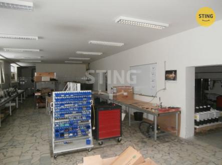 Prodej komerčního objektu, výroba, 2 402 m²