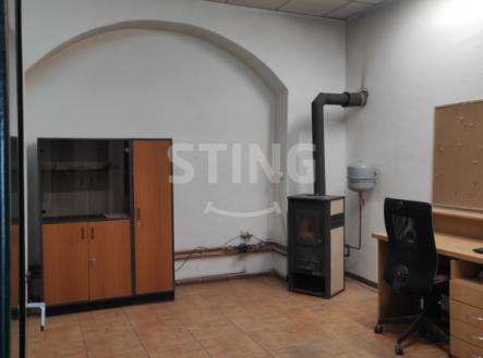 Pronájem skladu, 350 m²