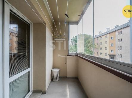 balkon bez křesla.jpg
