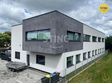 Pronájem komerčního objektu, administrativní budova, 800 m²