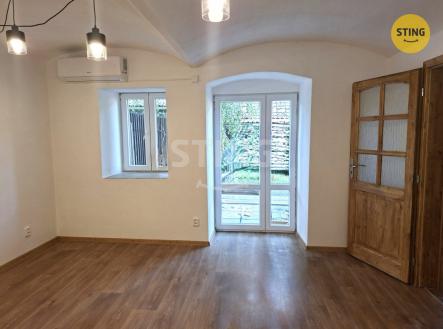 Pronájem bytu, 2+kk, 38 m²