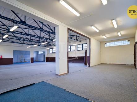 Prodej komerčního objektu, sklad, 280 m²