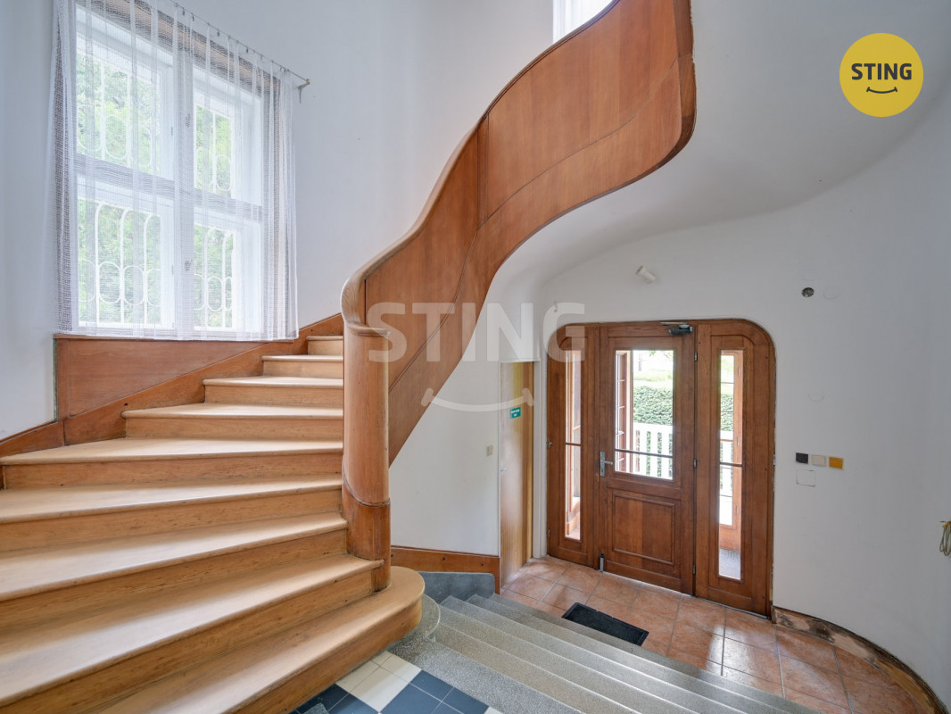 hdr schodiště b.JPG