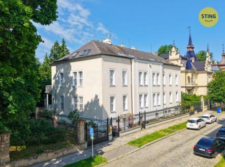 Pronájem kanceláře, 315 m²