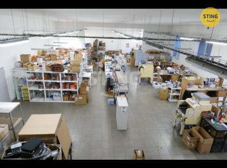 Pronájem skladu, 680 m²