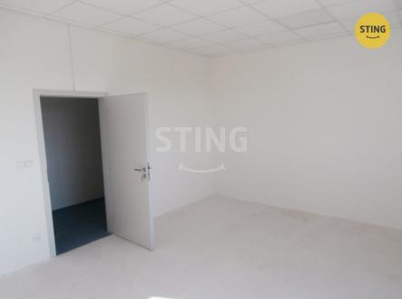 Pronájem kanceláře, 504 m²