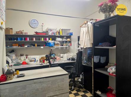 Pronájem obchodní prostory, 80 m²