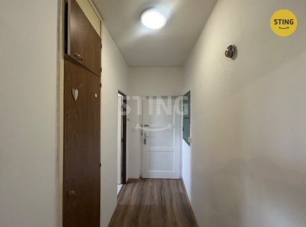 Pronájem bytu, 1+kk, 35 m²