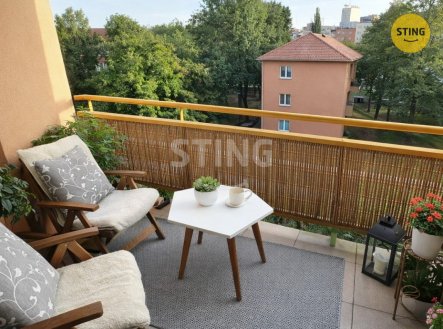 Prodej,byt 4+1,OV,145 m2,mezonet,4.p. cihlového domu v žádané lokalitě Českých Budějovic.