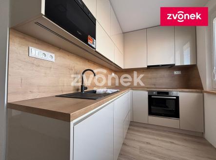 Pronájem bytu, 2+1, 56 m²