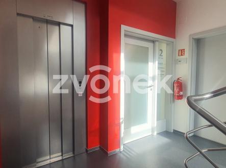 Pronájem kanceláře, 59 m²