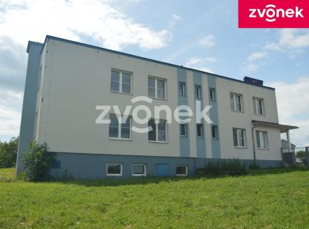 Pronájem obchodní prostory, 270 m²