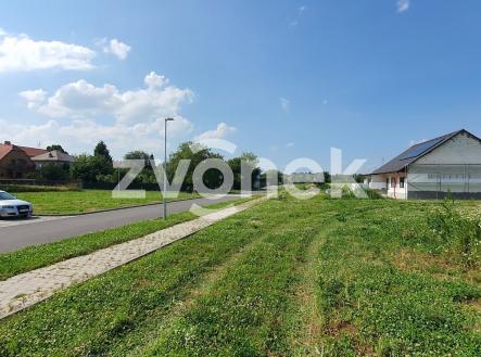 Prodej pozemku pro bydlení, 1 042 m²