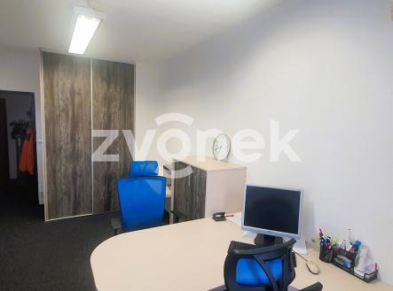 Pronájem kanceláře, 28 m²