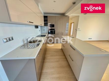 Pronájem bytu, 3+kk, 92 m²
