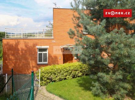 Pronájem domu/vily, 200 m²