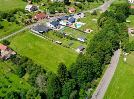 Prodej pozemku pro bydlení, 1 833 m²