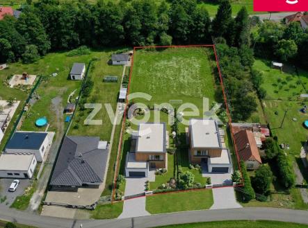 Prodej pozemku pro bydlení, 1 833 m²