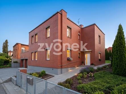 Pronájem bytu, 3+kk, 87 m²