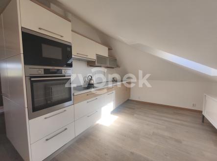 Pronájem bytu, 3+kk, 65 m²