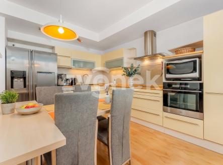 Prodej bytu, 3+kk, 94 m²