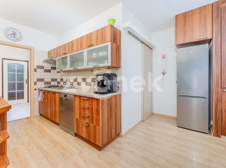 Pronájem bytu, 3+kk, 80 m²