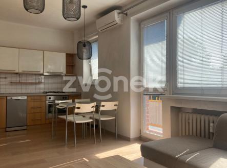 Pronájem bytu, 3+kk, 72 m²