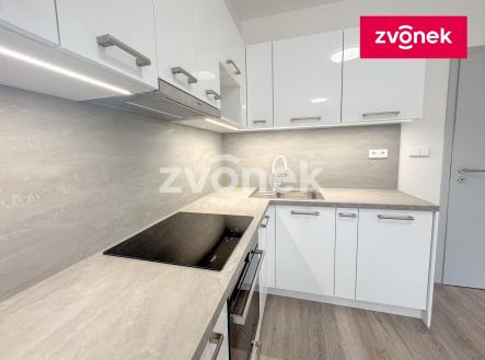 Pronájem bytu, 1+kk, 37 m²