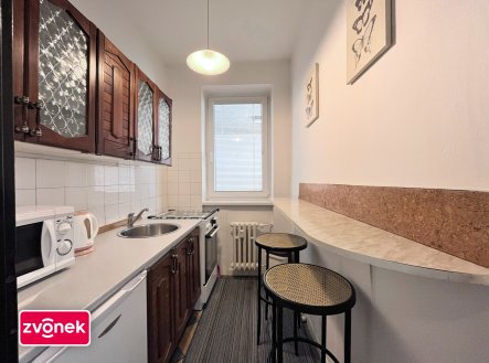 Pronájem bytu, 2+1, 43 m²