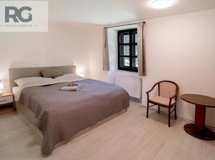 Prodej komerčního objektu, jiný, 706 m²