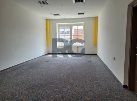 Pronájem kanceláře, 38 m²