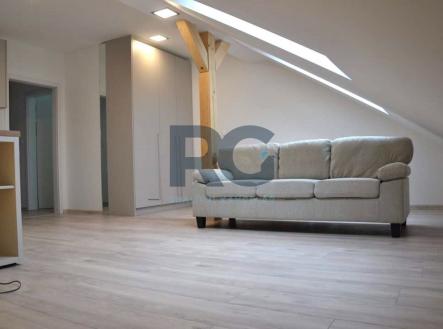 Pronájem bytu, 2+kk, 46 m²
