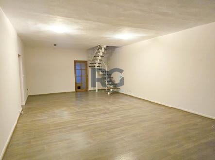 Pronájem - kanceláře, 83 m²