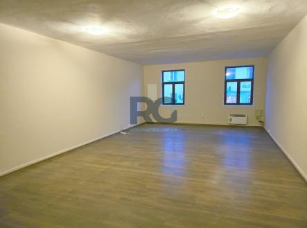 Pronájem - kanceláře, 83 m²