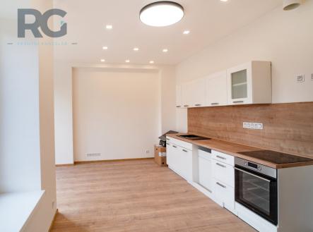 Pronájem bytu, 1+kk, 28 m²