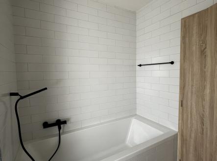 Pronájem bytu, 3+kk, 90 m²