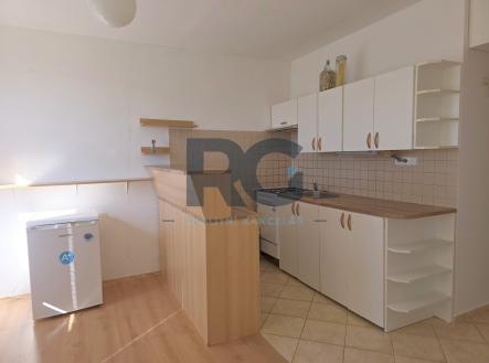 Pronájem bytu, 1+1, 36 m² obrázek