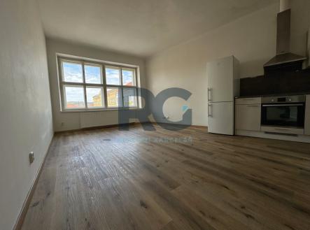 Pronájem bytu, 1+kk, 35 m²
