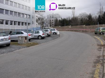 Pronájem kanceláře, 3 976 m²