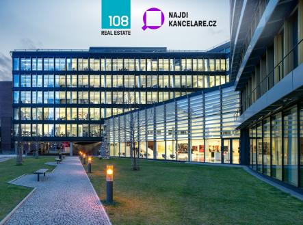 Pronájem kanceláře, 351 m²