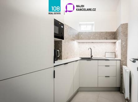 Pronájem kanceláře, 628 m²