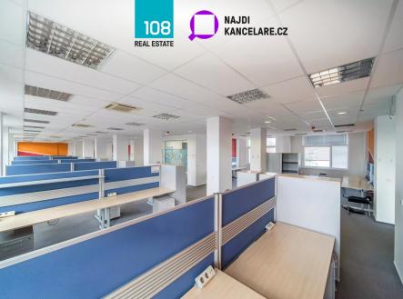 Pronájem kanceláře, 370 m²