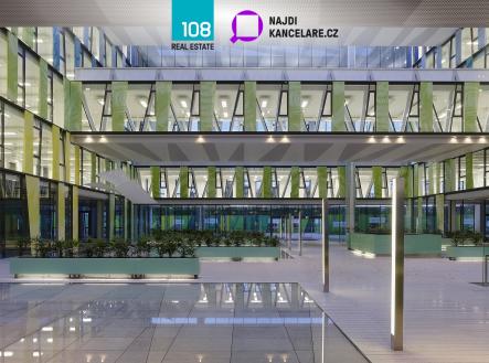 Pronájem kanceláře, 557 m²
