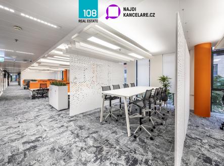 Pronájem kanceláře, 557 m²