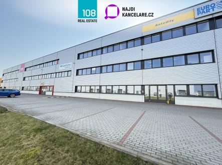 Pronájem kanceláře, 1 795 m²