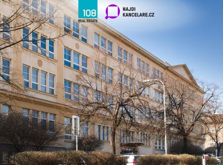 Pronájem kanceláře, 1 200 m²