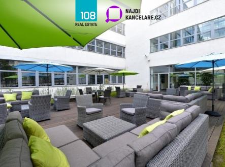 Pronájem kanceláře, 578 m²